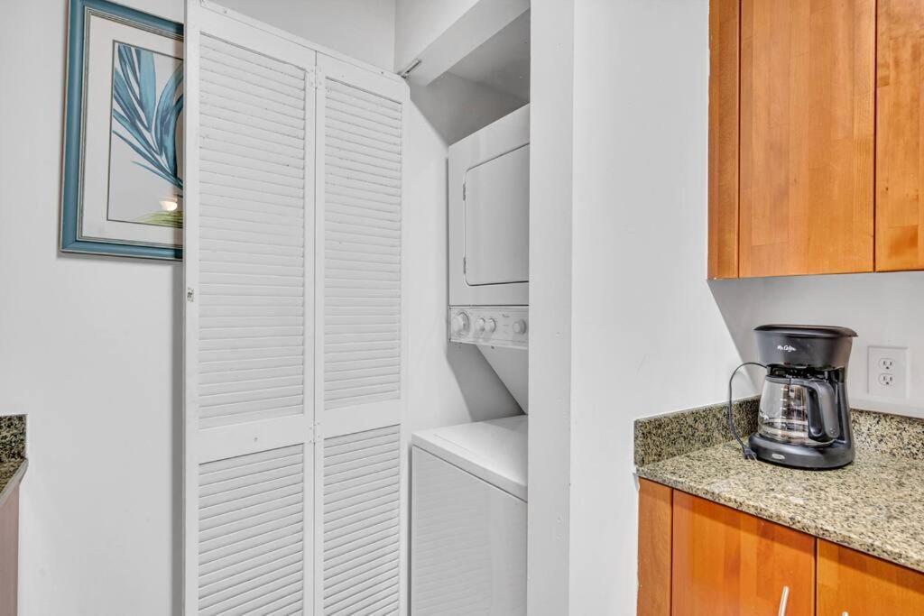 Apartmán Luxurious Private Unit With Parking Miami Exteriér fotografie