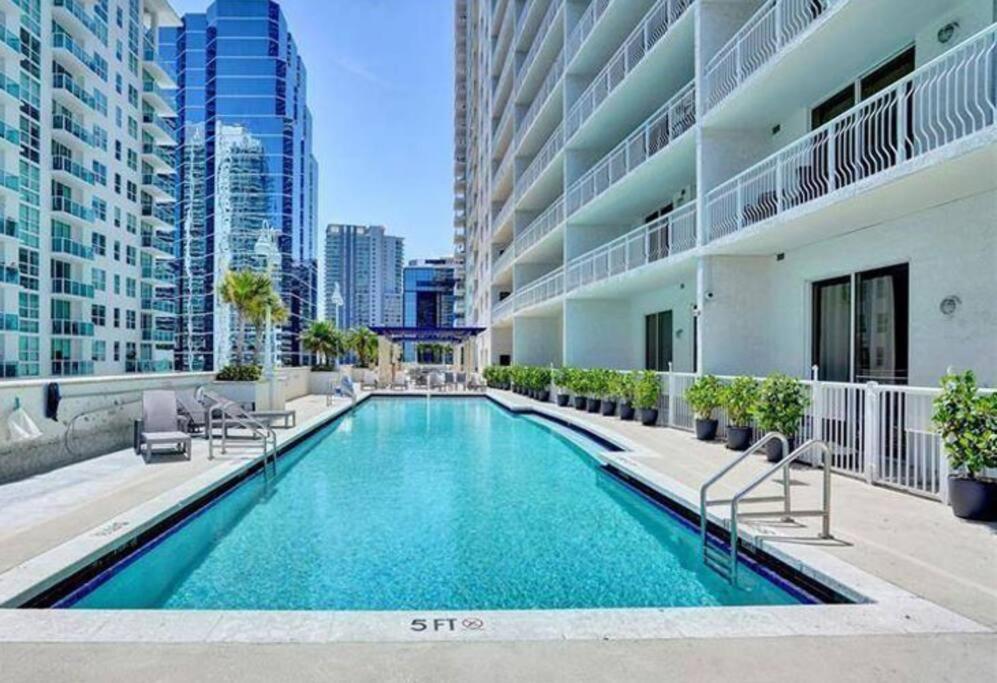 Apartmán Luxurious Private Unit With Parking Miami Exteriér fotografie