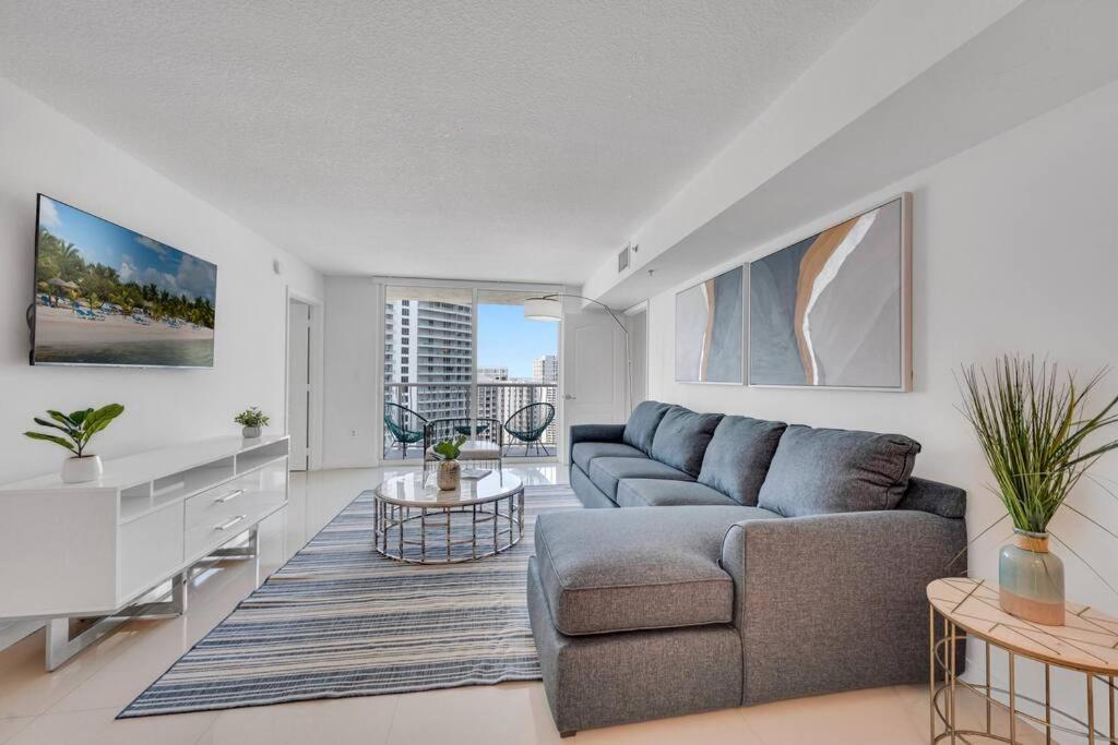 Apartmán Luxurious Private Unit With Parking Miami Exteriér fotografie