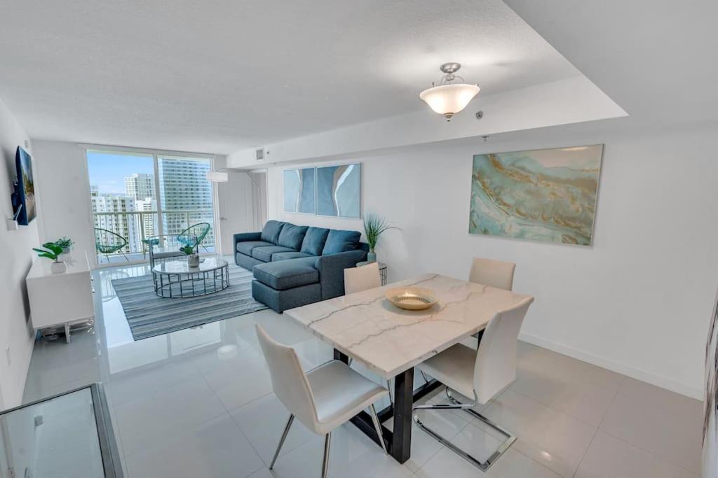 Apartmán Luxurious Private Unit With Parking Miami Exteriér fotografie